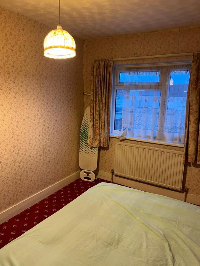 Appartement Whitby Road House à Canvey Island Extérieur photo