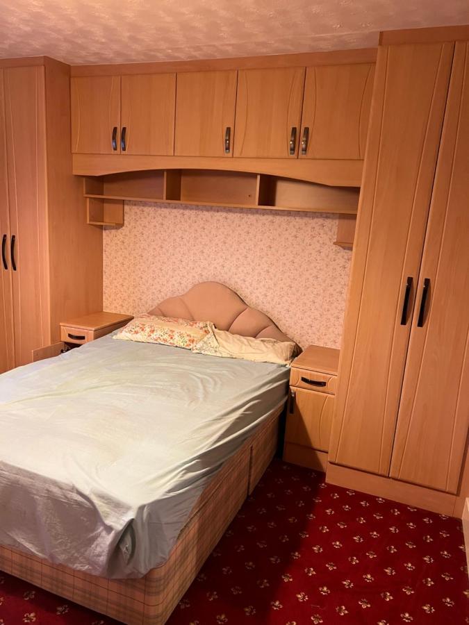 Appartement Whitby Road House à Canvey Island Extérieur photo